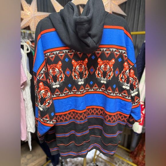 Free People Movement Sprint To The Finish Printed Hoodie Black Tiger Print NWOT - Picture 6 of 7